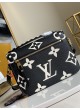 LV CRAFTY POCHETTE METIS  BLACK